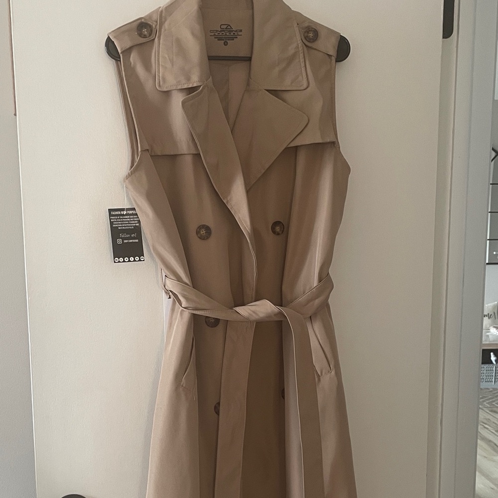 NWT- Women's Tan Trench Coat - Picture 3 of 7